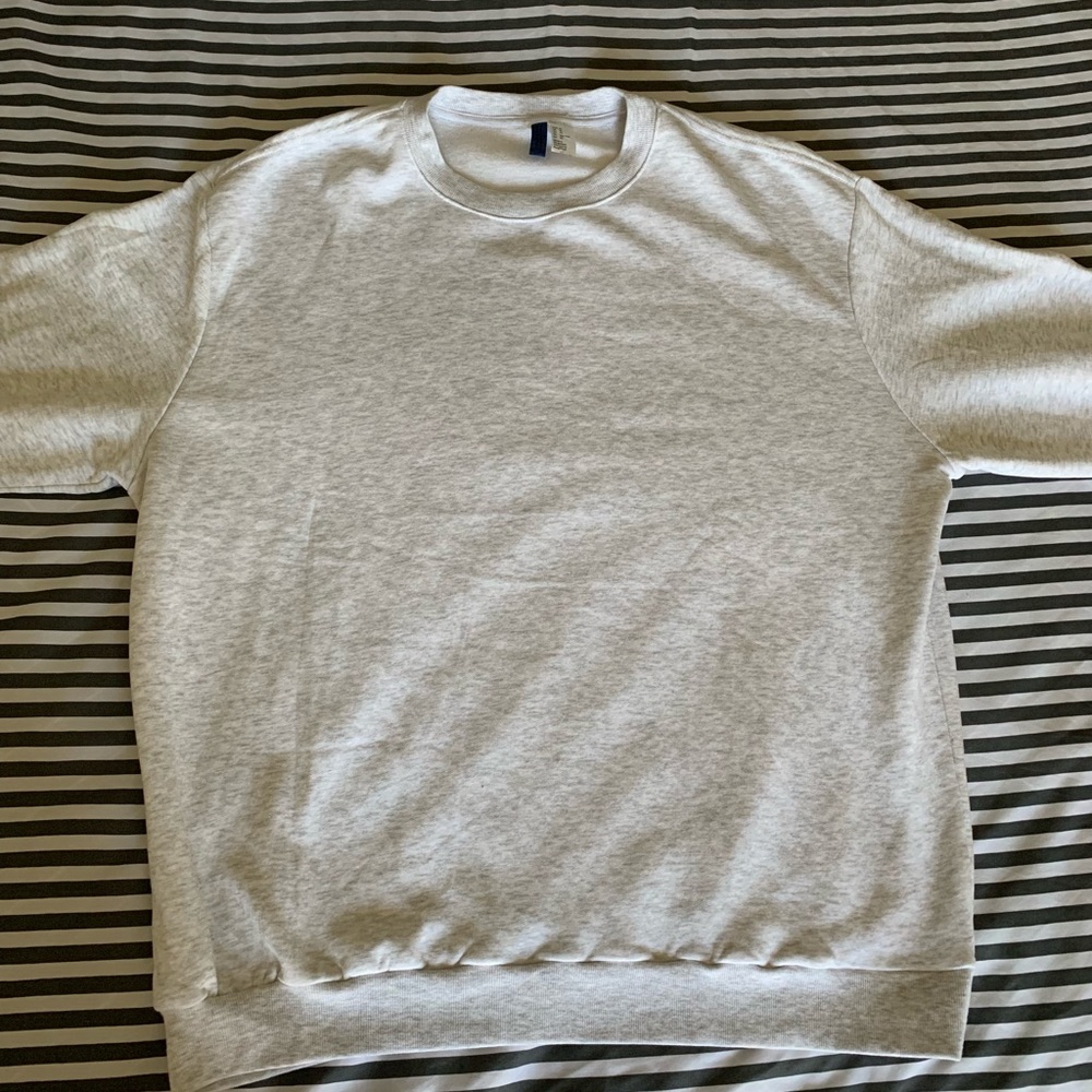H&M grey / white sweatshirt